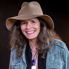 Edie Brickell