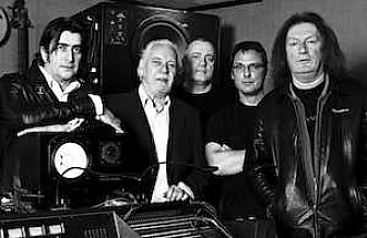 Procol Harum, L-R: Josh Phillips, Gary Brooker, Geoff Dunn, Matt Peg, Geoff Whitehorn. Photo: Simon Thiselton