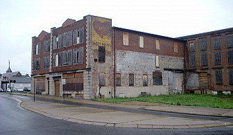 An abandoned factory in Allentown<br>Photo: LHOON, via <a href="https://www.flickr.com/photos/lhoon/201044689/" target="_blank">Flickr</a>, CC2.0