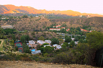 Mulholland Drive in Los Angeles<br>Photo: <a href="https://www.flickr.com/photos/gabrielshore/14428312210/" target="_blank">Gabe Shore</a>, via Flickr, CC 2.0