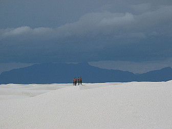 Soldiers at White Sands<br>Photo: <a href="https://commons.wikimedia.org/wiki/File:White_sands_soldiers2.jpg">Daniel Schwen</a>, <a href="http://creativecommons.org/licenses/by-sa/3.0/">CC BY-SA 3.0</a>, via Wikimedia Commons