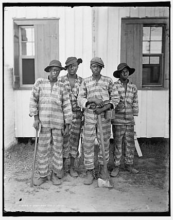 A chain gang c 1903 (Library of Congress)