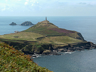 Cape Cornwall<br>Photo: <a href="https://commons.wikimedia.org/wiki/File:Cape_Cornwall_(Judithili).jpg">Judithili</a>, <a href="http://creativecommons.org/licenses/by-sa/3.0/">CC BY-SA 3.0</a>, via Wikimedia Commons