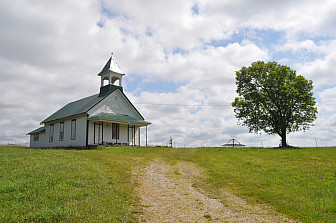Acorn Schoolhouse, Franklin County, Kansas<br>Photo: <a href="https://en.wikipedia.org/wiki/File:Bichet_school_in_Marion_County,_Kansas.jpg" target="_blank">MadameGraffigny</a>, via Wiki Commons