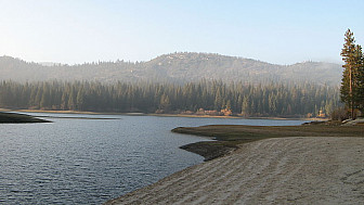 Hume Lake in Sequoia National Forest c 2006<br>Photo: <a href="https://commons.wikimedia.org/wiki/File:Hume_Lake,_Sequoia_National_Forest.jpg">Geographer</a>, <a href="http://creativecommons.org/licenses/by-sa/3.0/">CC BY-SA 3.0</a>, via Wikimedia Commons
