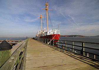Oyster Bay, Long Island, Nantucket Lightship<br>Photo: <a href="https://www.flickr.com/photos/8392121@N02/2178015037/" target="_blank">Ken</a>, via Flickr, CC 2.0
