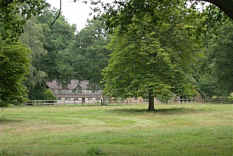 Headley Grange, 2005<br>Photo: <a href="https://www.geograph.org.uk/photo/29789" target="_blank">Ben Gamble</a>, Geograph Project, CC 2.0