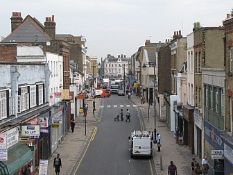 Deptford High Street<br>Photo: <a href="https://www.geograph.org.uk/photo/1490848" target="_blank">Mike Quinn</a>, Geograph Project, CC 2.0