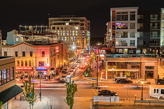 Uptown Minneapolis<br>Photo: <a href="https://www.flickr.com/photos/jsalita/33700635033/" target="_blank">Jenny Salita</a>, via Flickr, CC 2.0