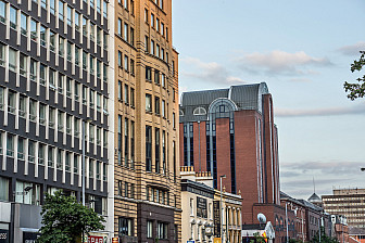 A street in Belfast with a name: Great Victoria Street<br>Photo: <a href="https://www.flickr.com/photos/infomatique/7183989877/" target="_blank">William Murphy</a>, via Flickr, CC 2.0