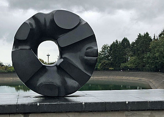 "Black Sun" sculpture on a cloudy day in Seattle (shocking!)<br>thanks, <a href="https://www.imagekind.com/art/index.php?q=Kim+Suwak" target="_blank">Kim Suwak</a>